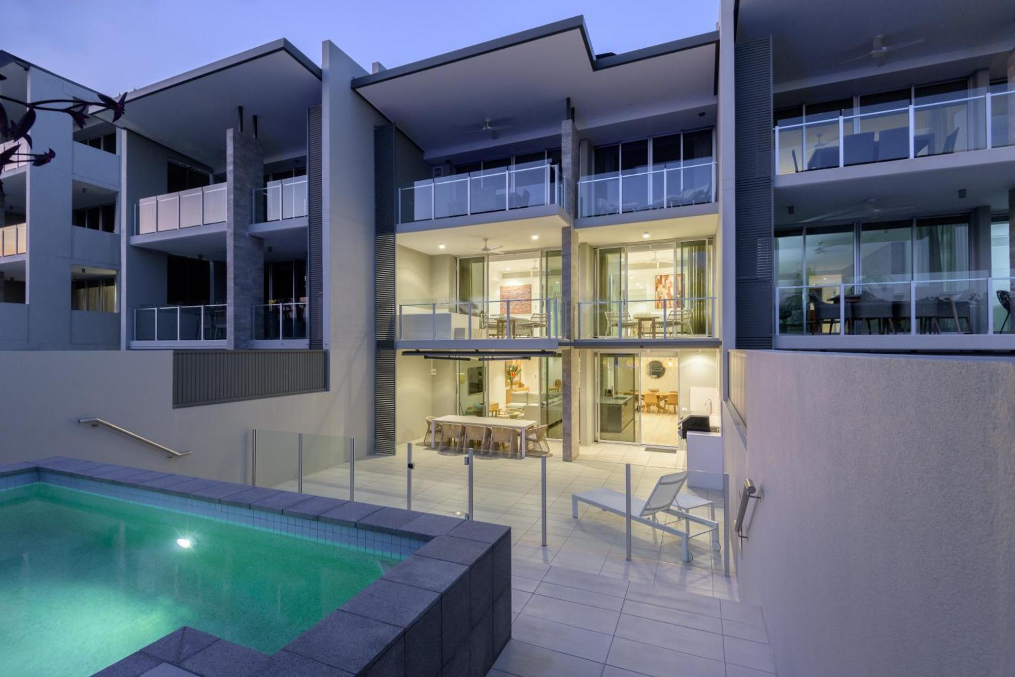 Coconut Grove Lejlighedshotel Port Douglas Eksteriør billede