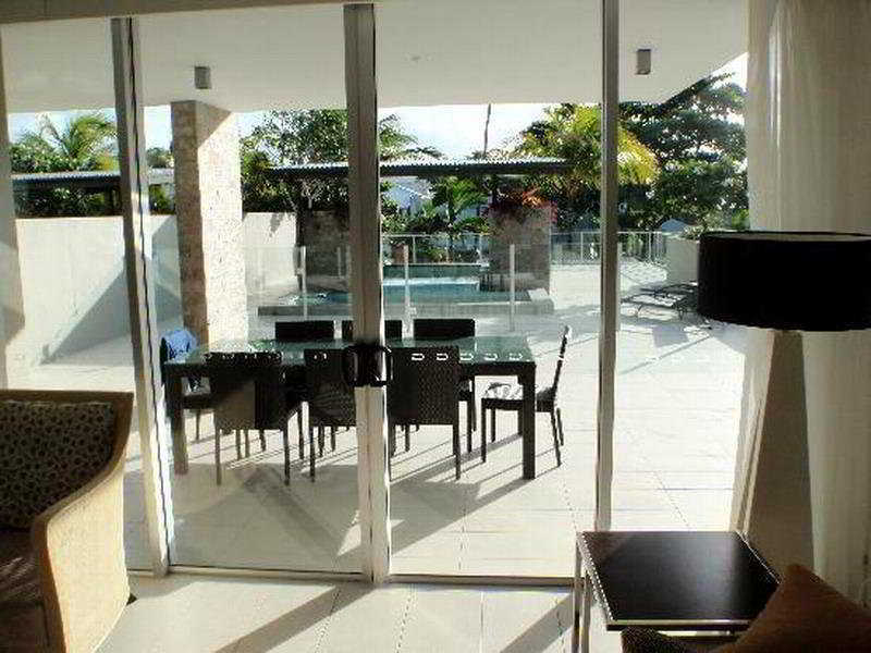 Coconut Grove Lejlighedshotel Port Douglas Eksteriør billede
